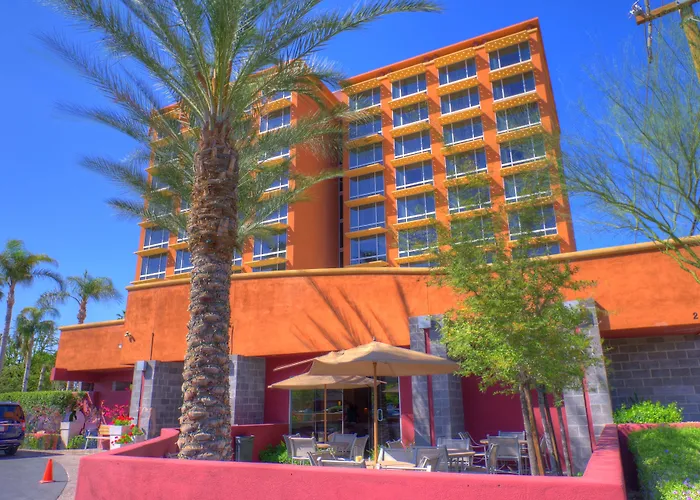 Best Phoenix Hotels For Families With Kids