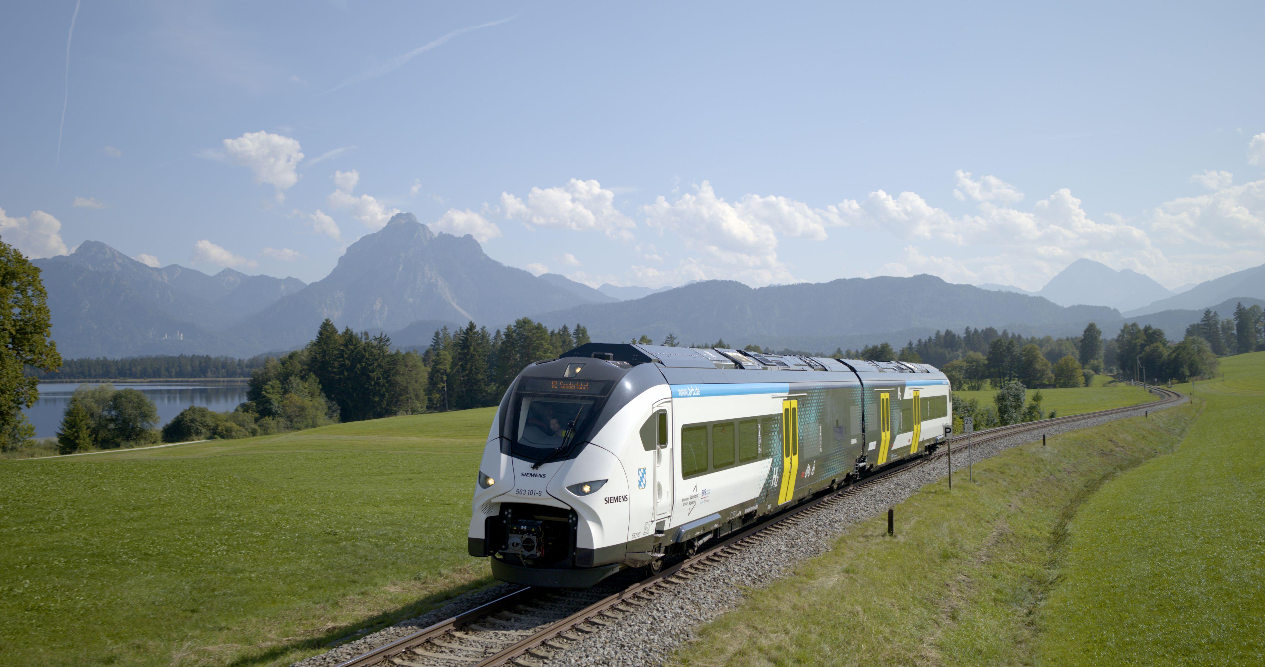 Siemens Mobility completes first test runs with hydrogen train in ...