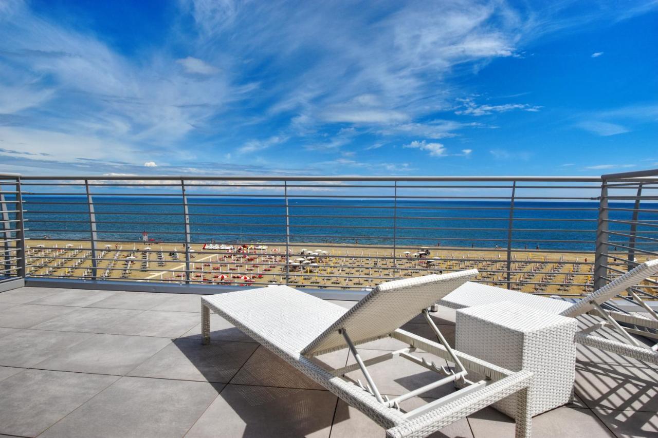 Suite Front Sea View