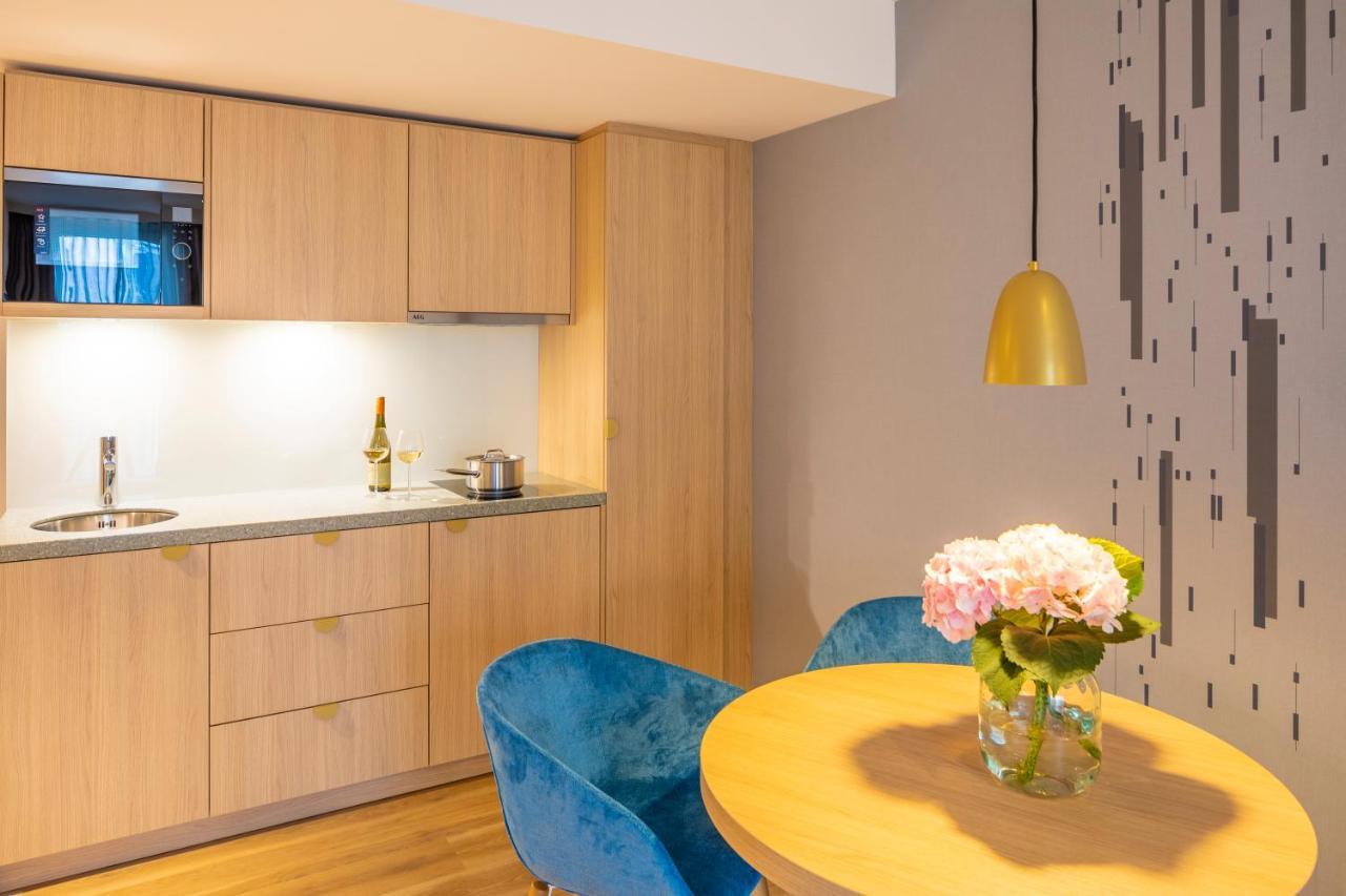 One-Bedroom Deluxe Apartment