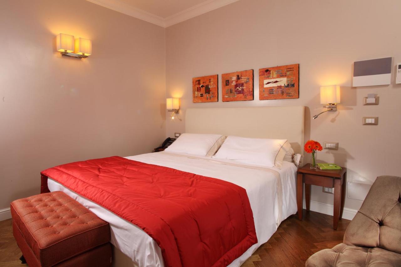 Double or Twin Room Annex Building Via del Corso 75