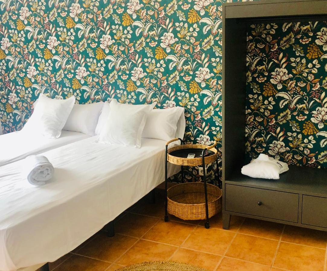 Double or Twin Room Private Bathroom