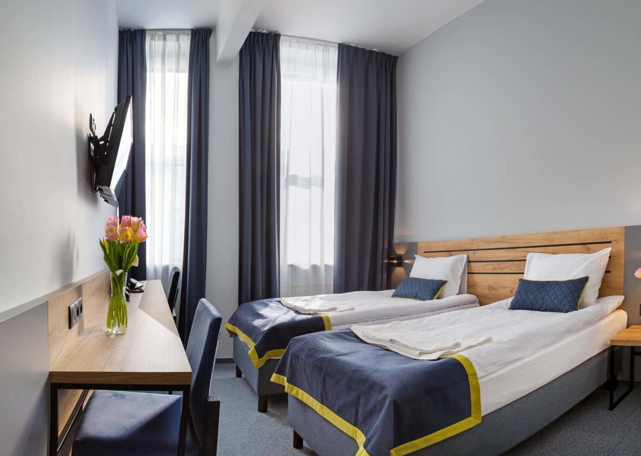 Large Twin Room