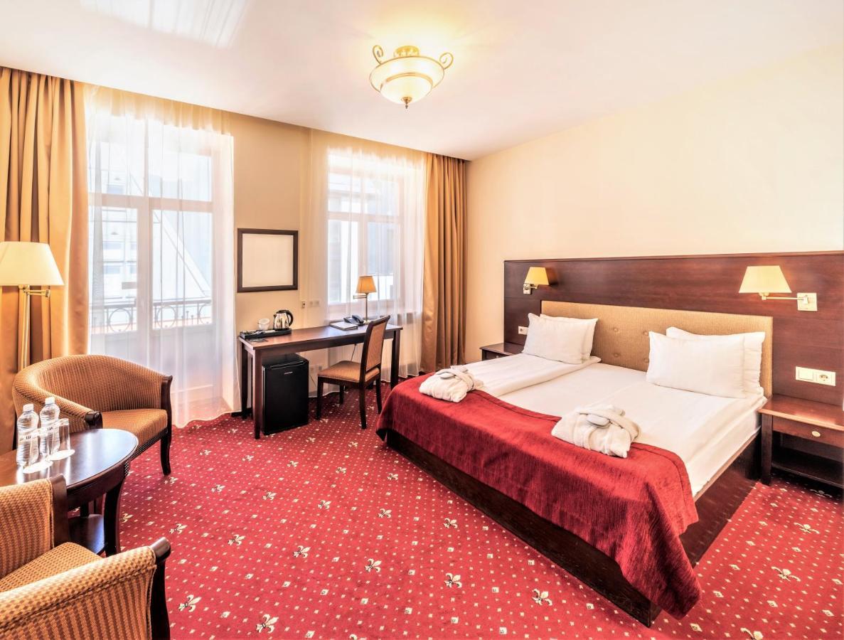 Superior Double Room with Balcony,791464920:JPEG