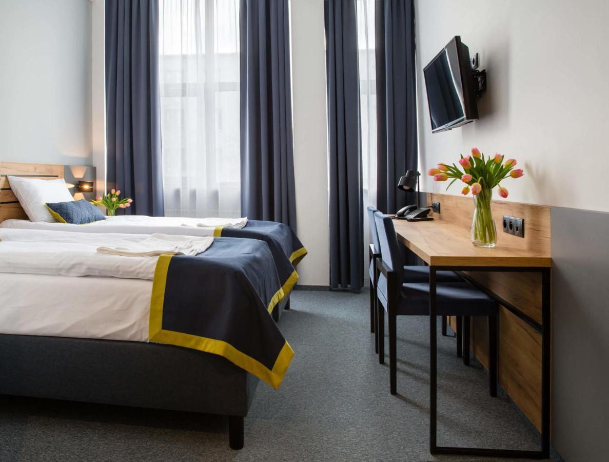 Large Twin Room