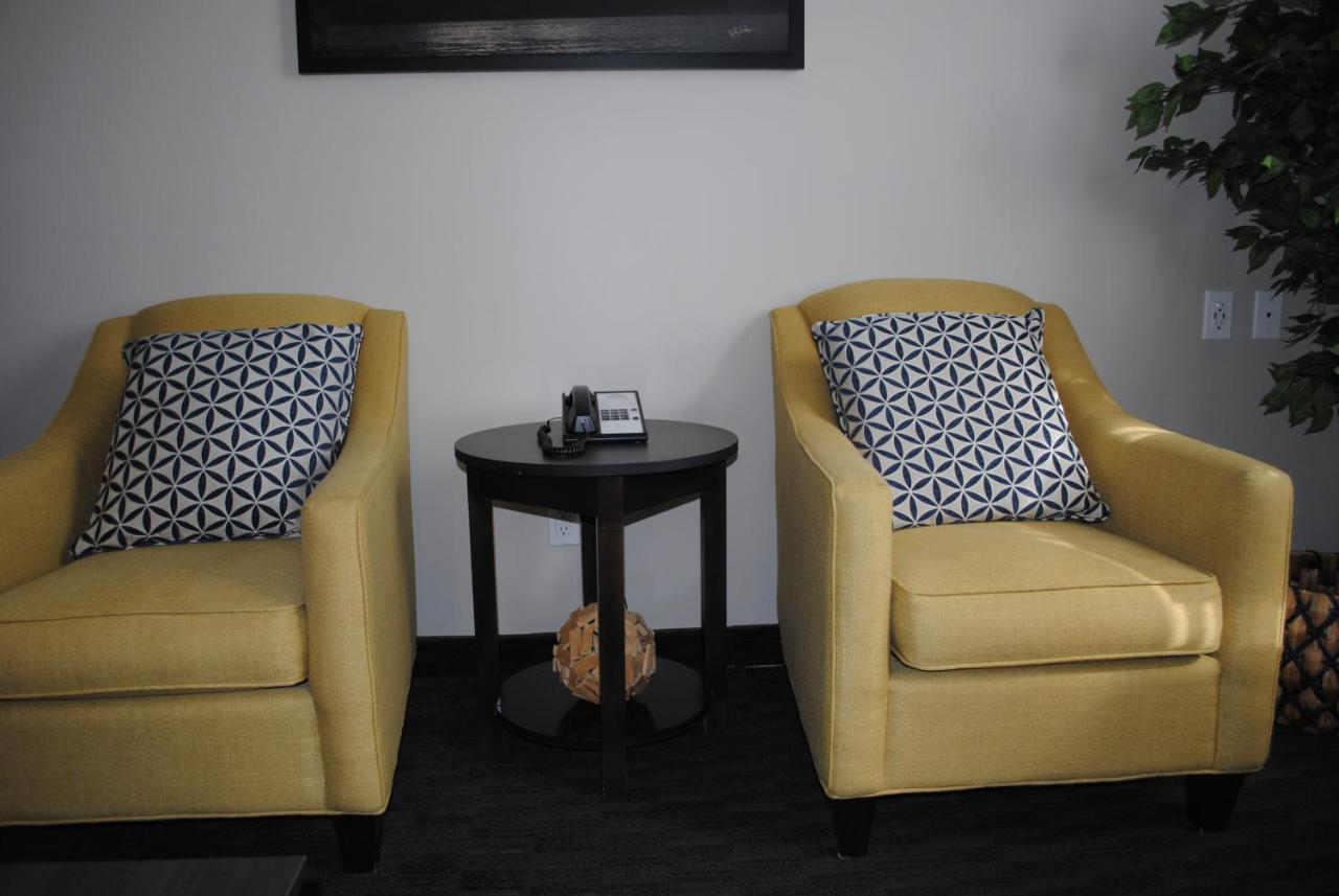 King Suite Non-Smoking