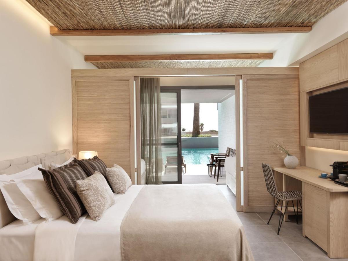 Chambre Familiale avec Accès Direct à la Piscine - Vue sur Piscine