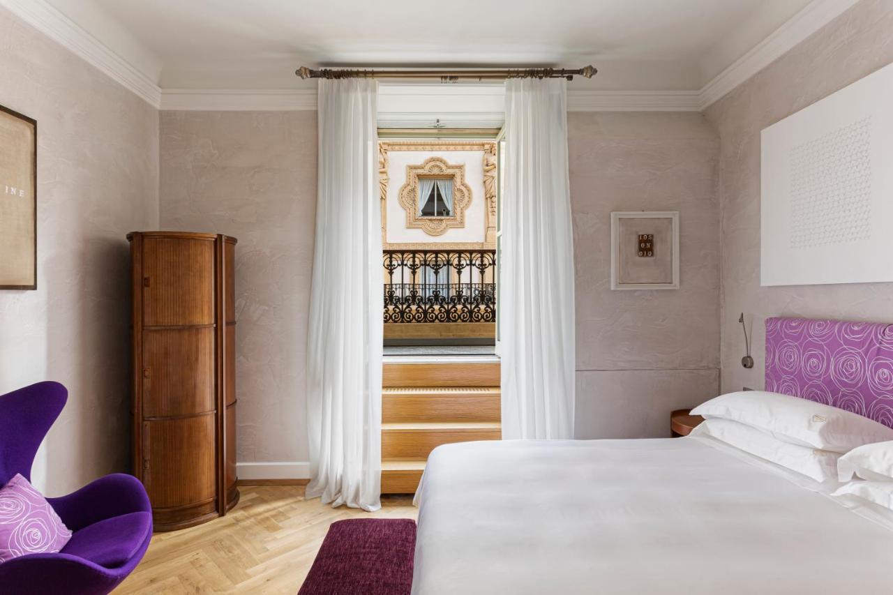 Deluxe Double Room Balcony,1026582781:JPEG