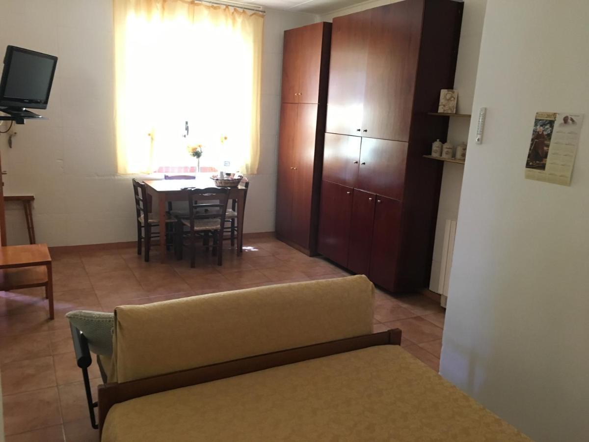Double Room,1033172981:JPEG