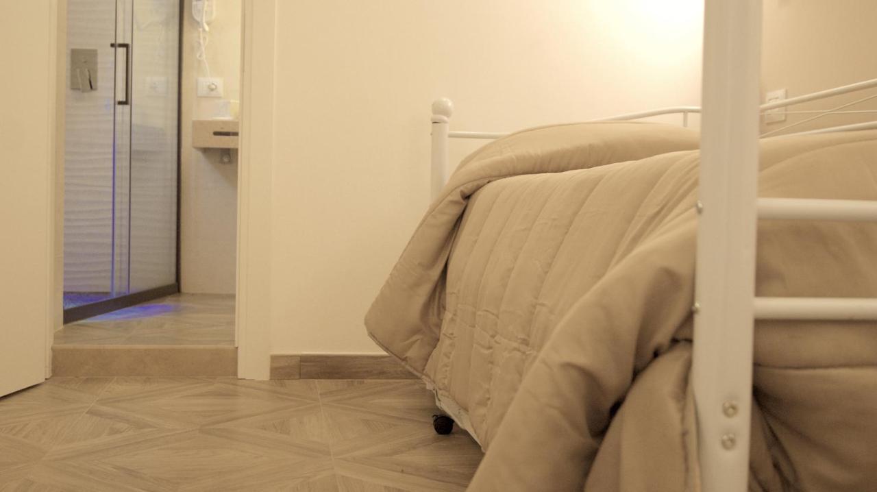 Camera Singola con Bagno Privato
