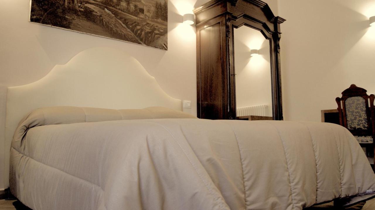 Deluxe Double Room Side Sea View