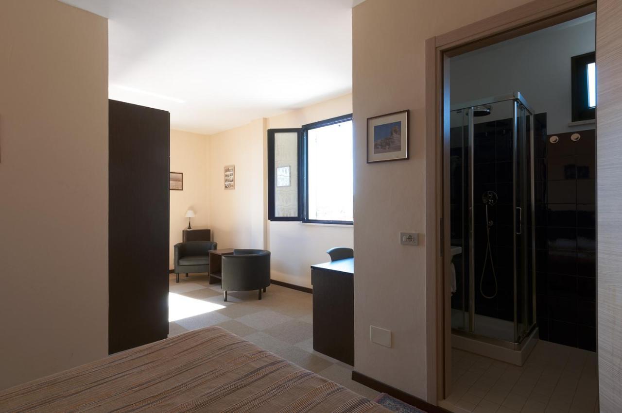 Double Room,1037243803:JPEG