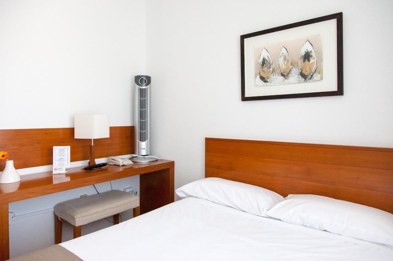 Small Double Room,1078118086:JPEG