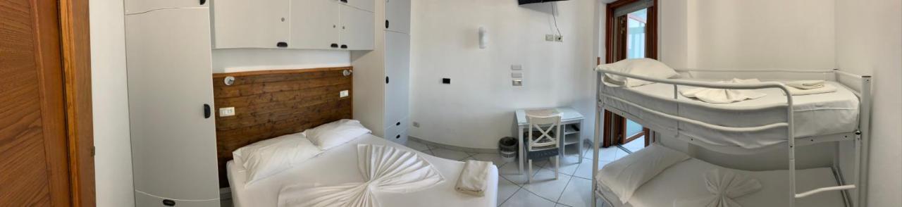 Family Room Private External Bathroom