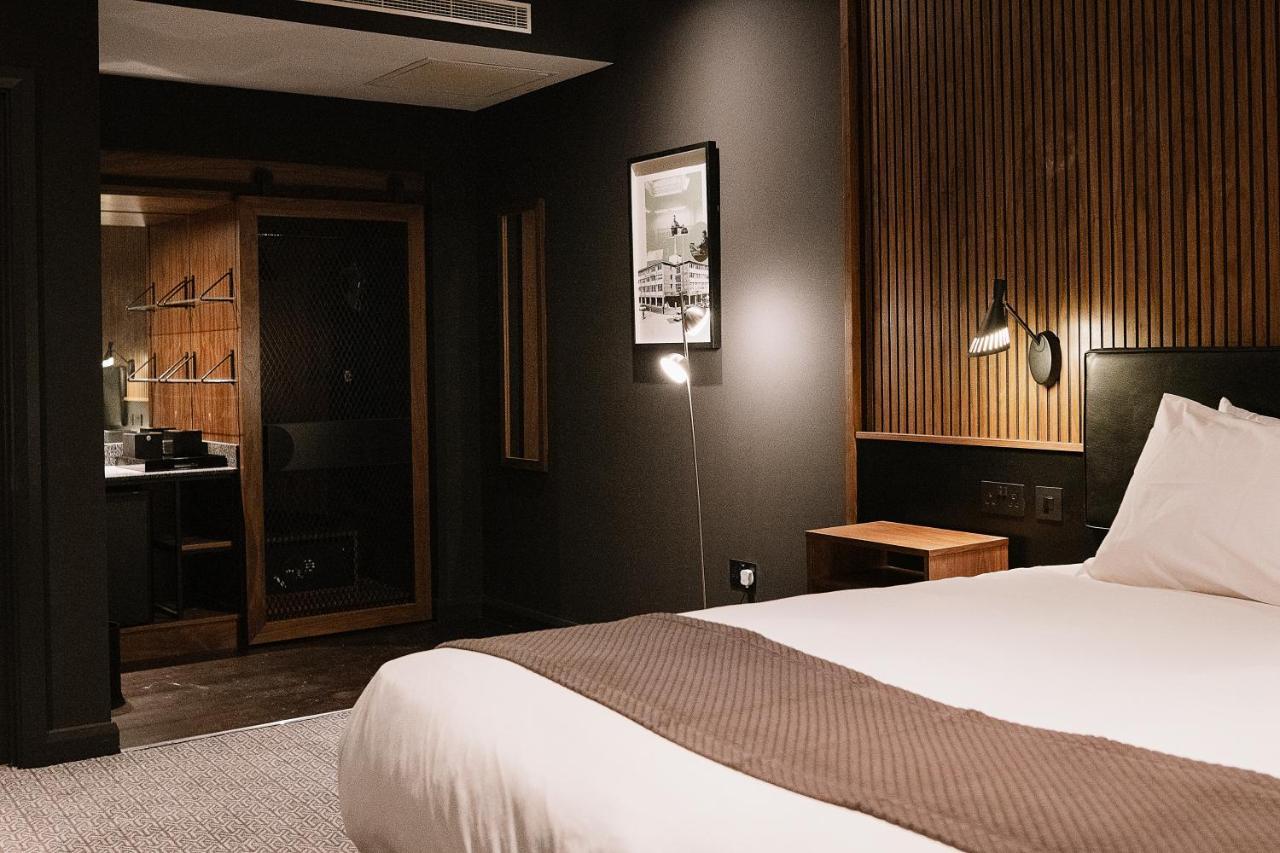 Snug Room no window