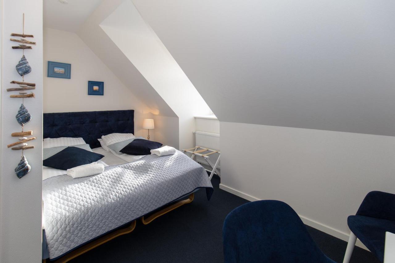 Small Double Room,1067667397:JPEG