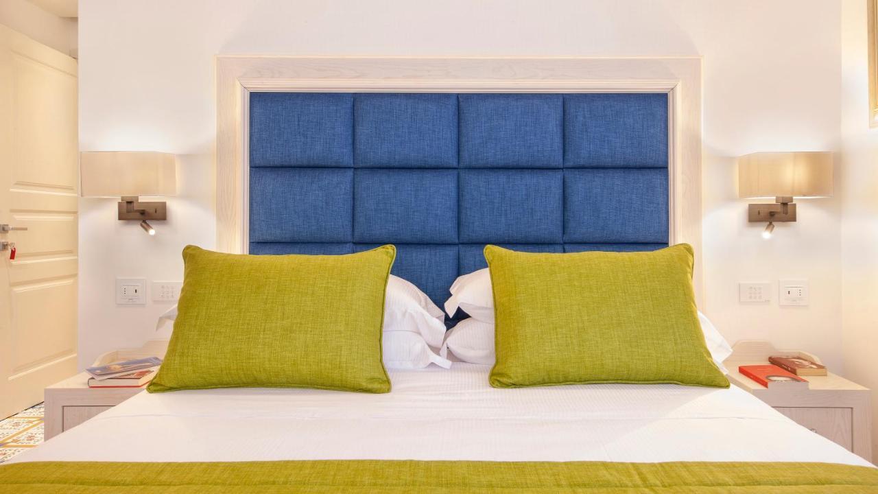 Deluxe Double or Twin Room City View