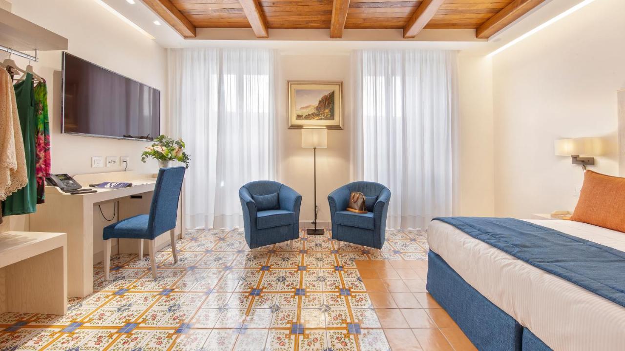 Deluxe Double or Twin Room Balcony