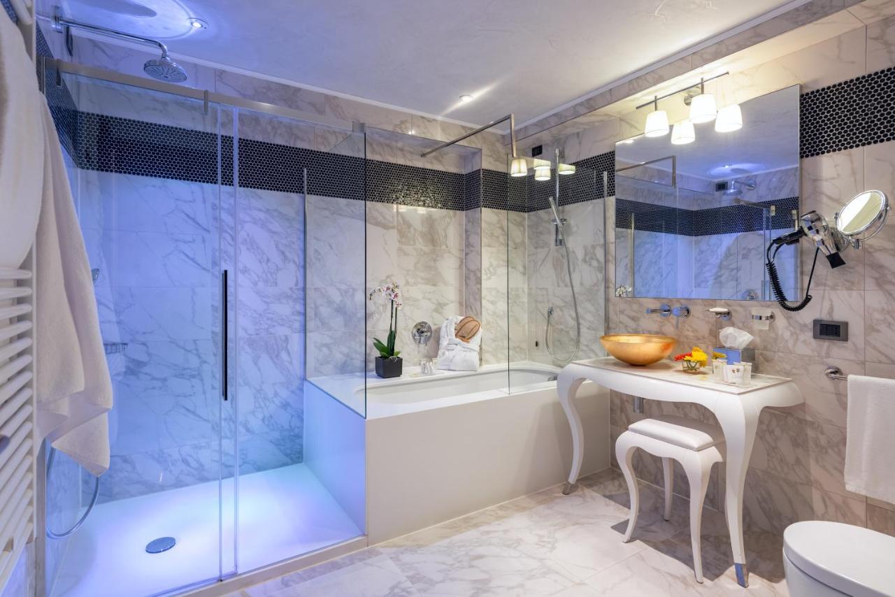 Superior Double or Twin Room Canal View