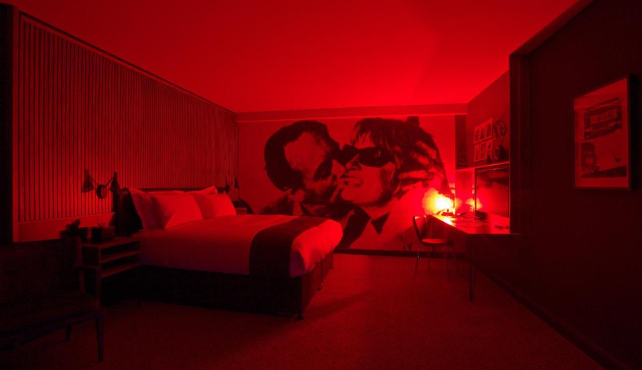 Snug Room no window