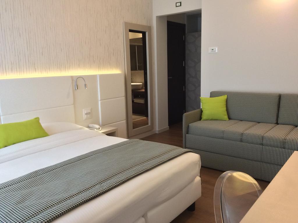 Triple Room Sea View