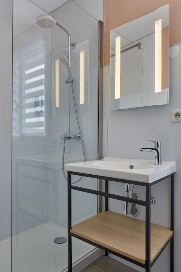 Double room shower or bath