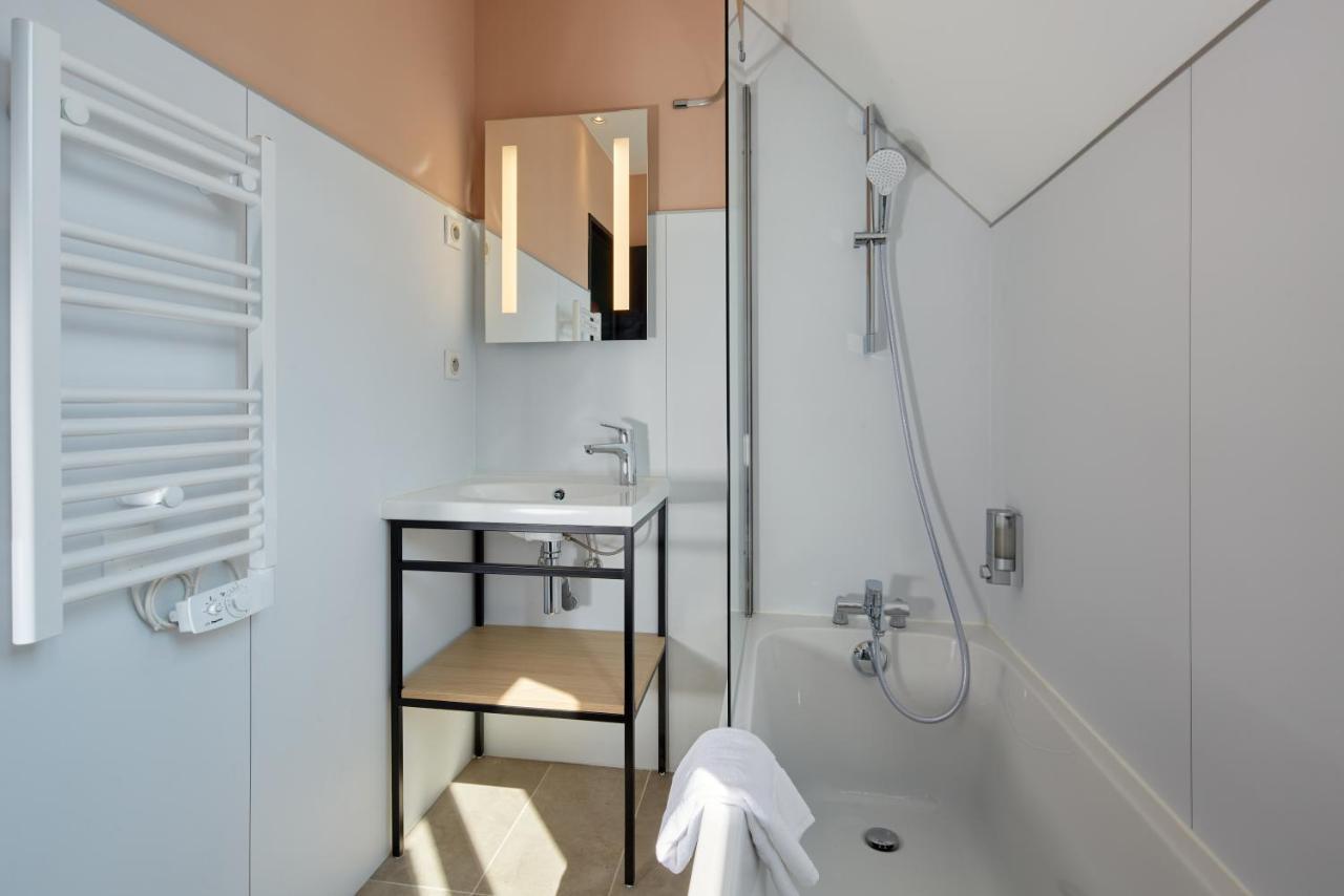 Double room shower or bath