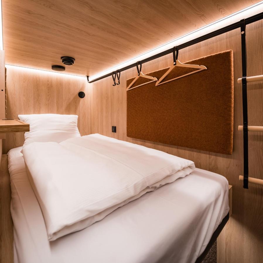 Single Cabin