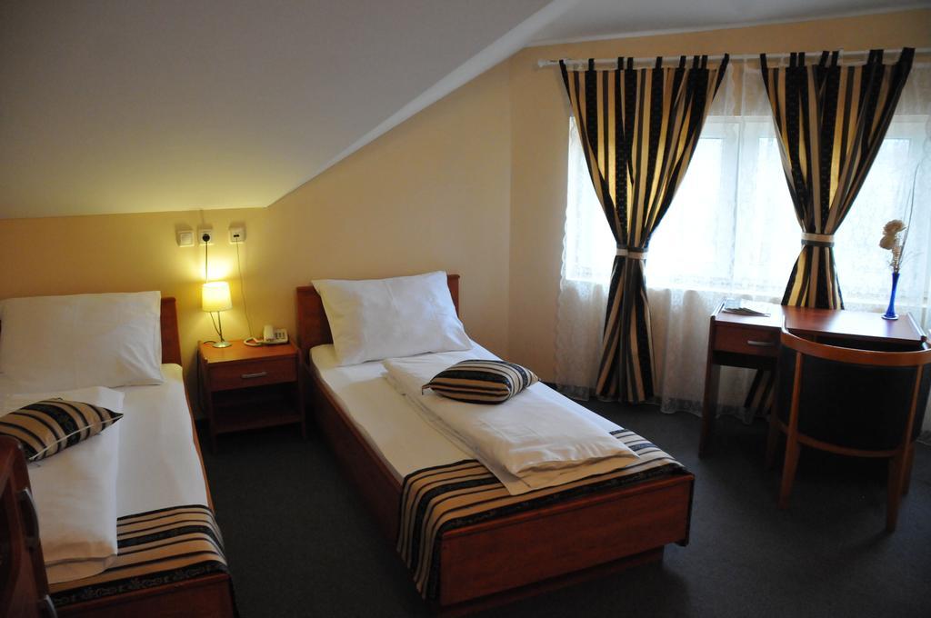 Twin Room,917219053:JPEG