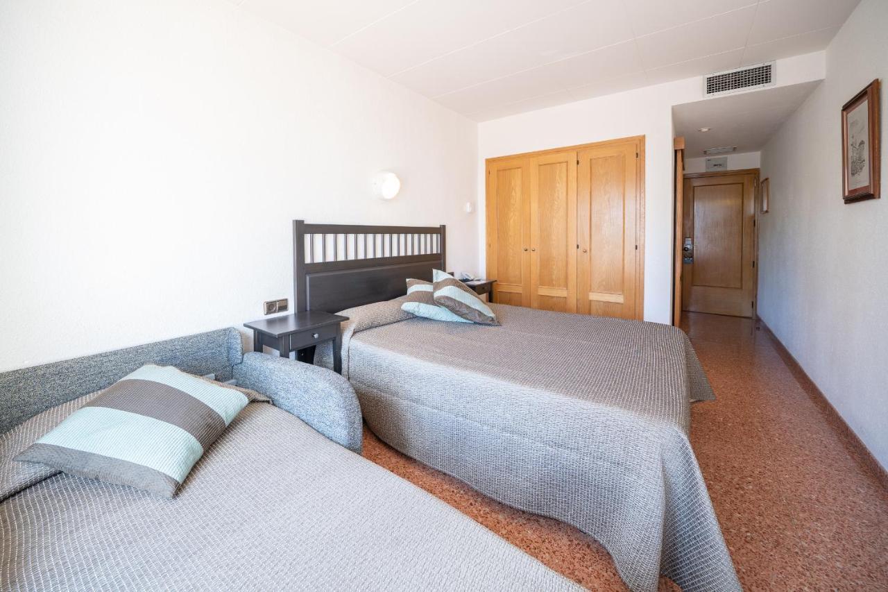 Triple Room,1683803835:JPEG