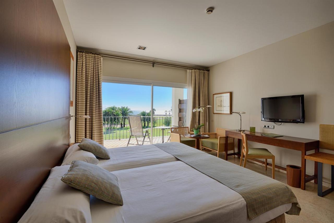 Standard Double Room (2 Adults +1 Child),1264944505:JPEG