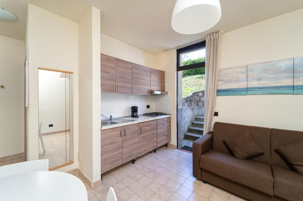 One-Bedroom Apartment Basement No Air Conditioning