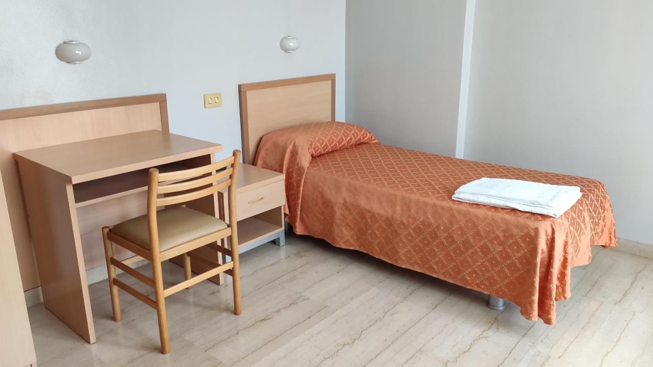 Camera Singola con Bagno Privato