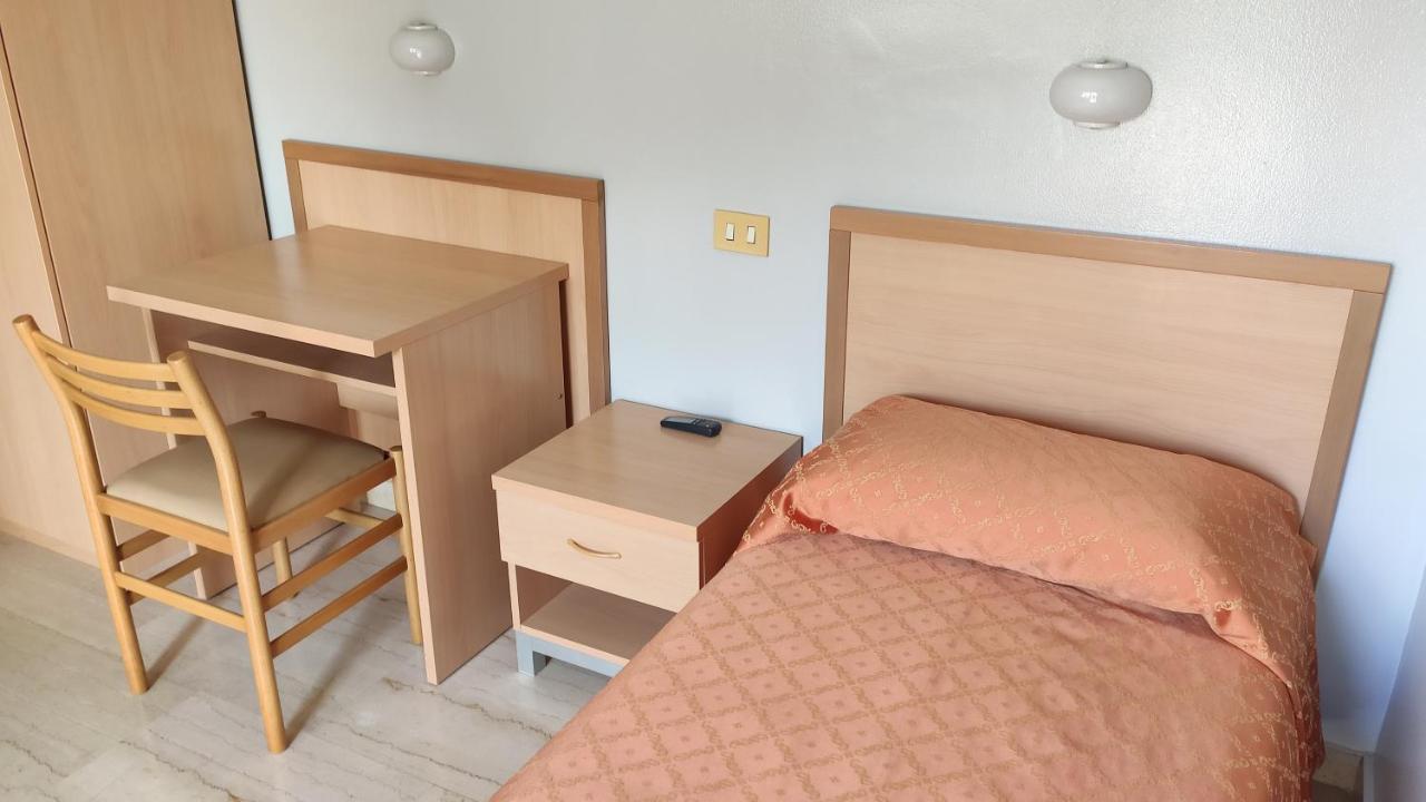 Single Room Private Bathroom