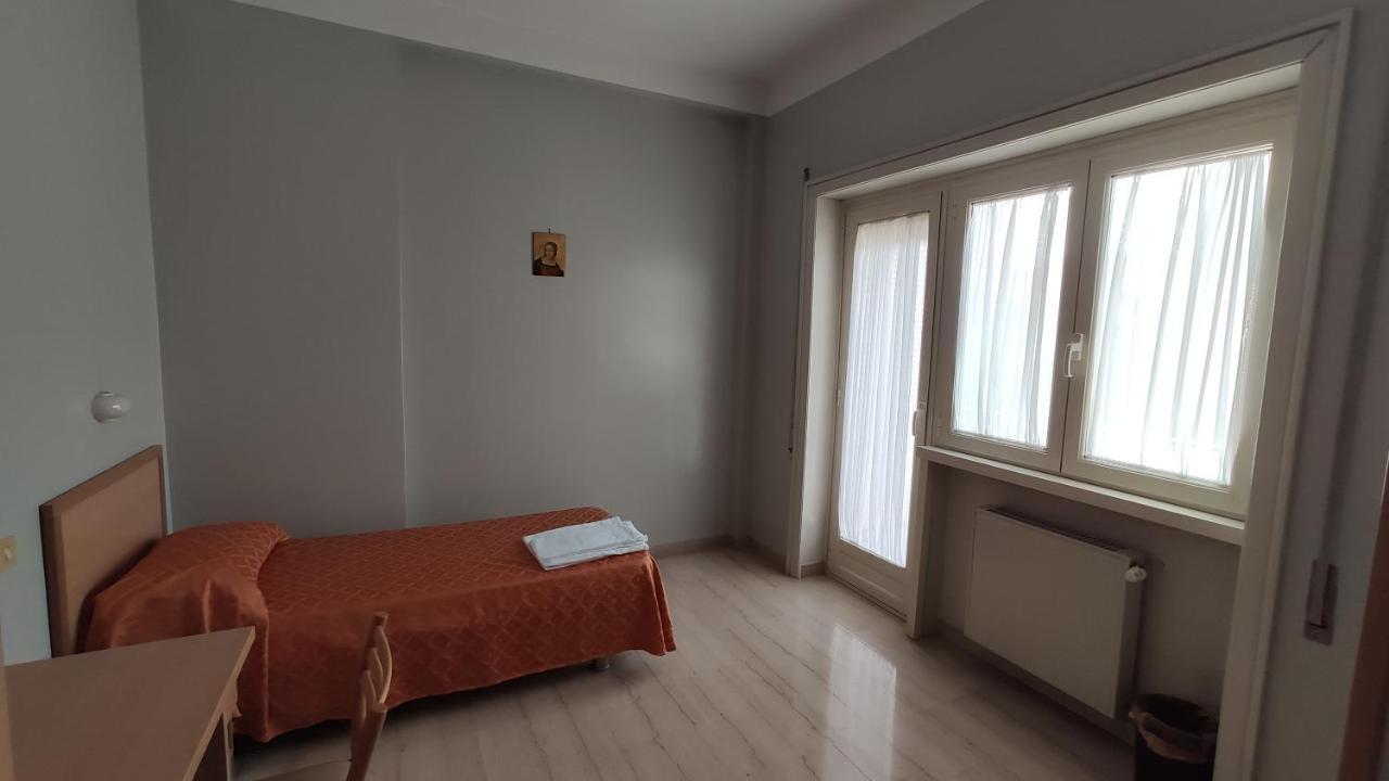 Single Room Private Bathroom
