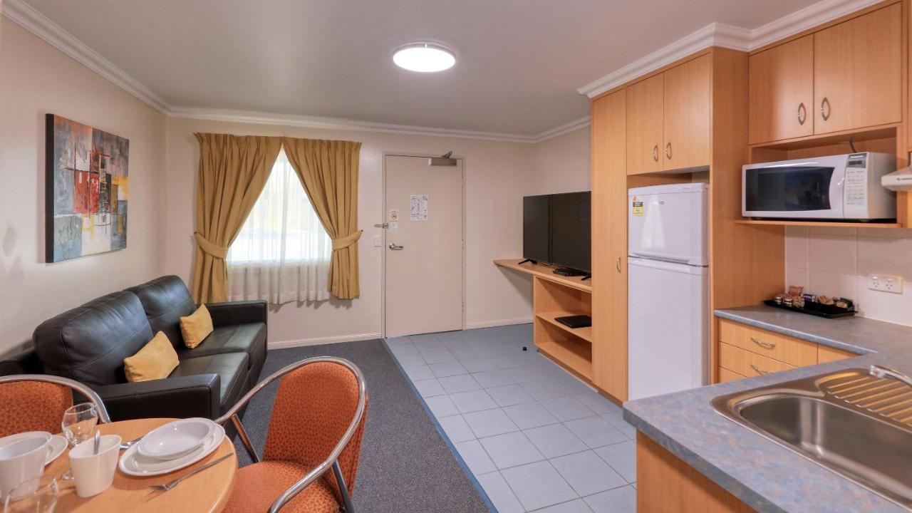 One-Bedroom Apartment,1144907816:JPEG