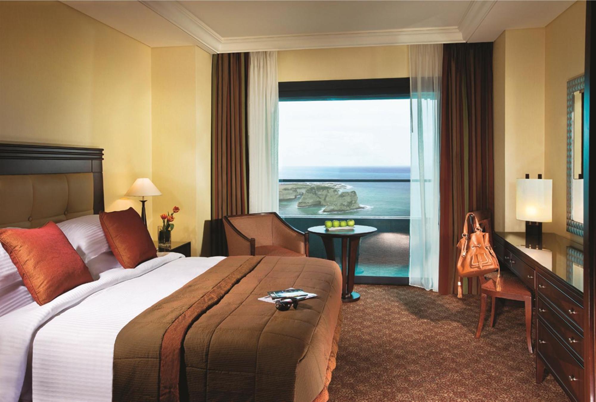 Sea Front Studio Balcony King Bed