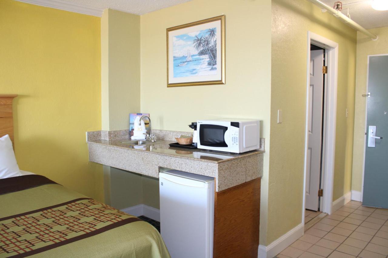 Standard Room with Two Queen Beds - Oceanfront - Balcony,1241900704:JPEG