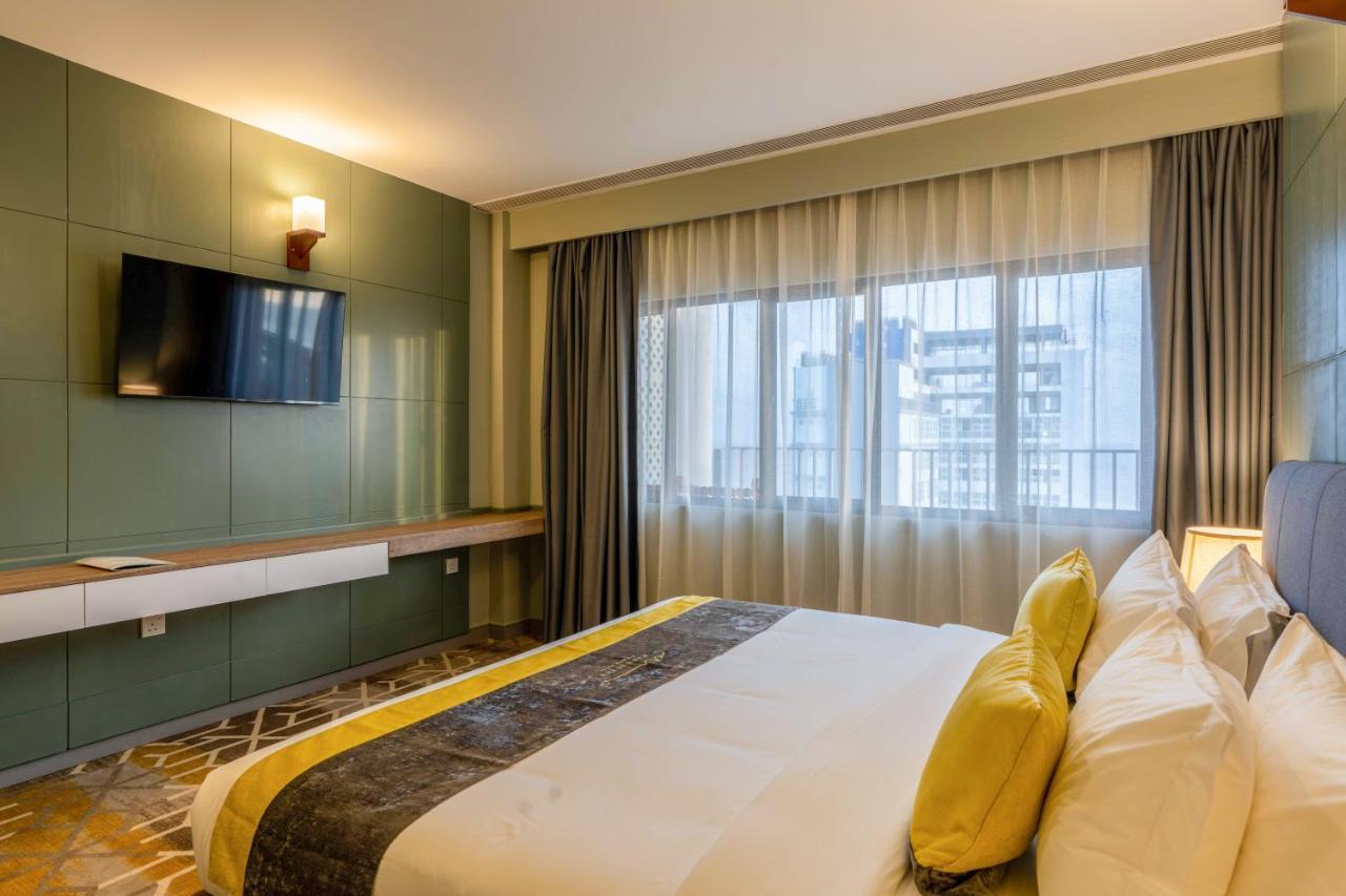 Deluxe Room Return Airport Transfer & on Food & Beverage,1176585085:JPEG