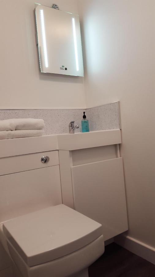 Triple Room Shower