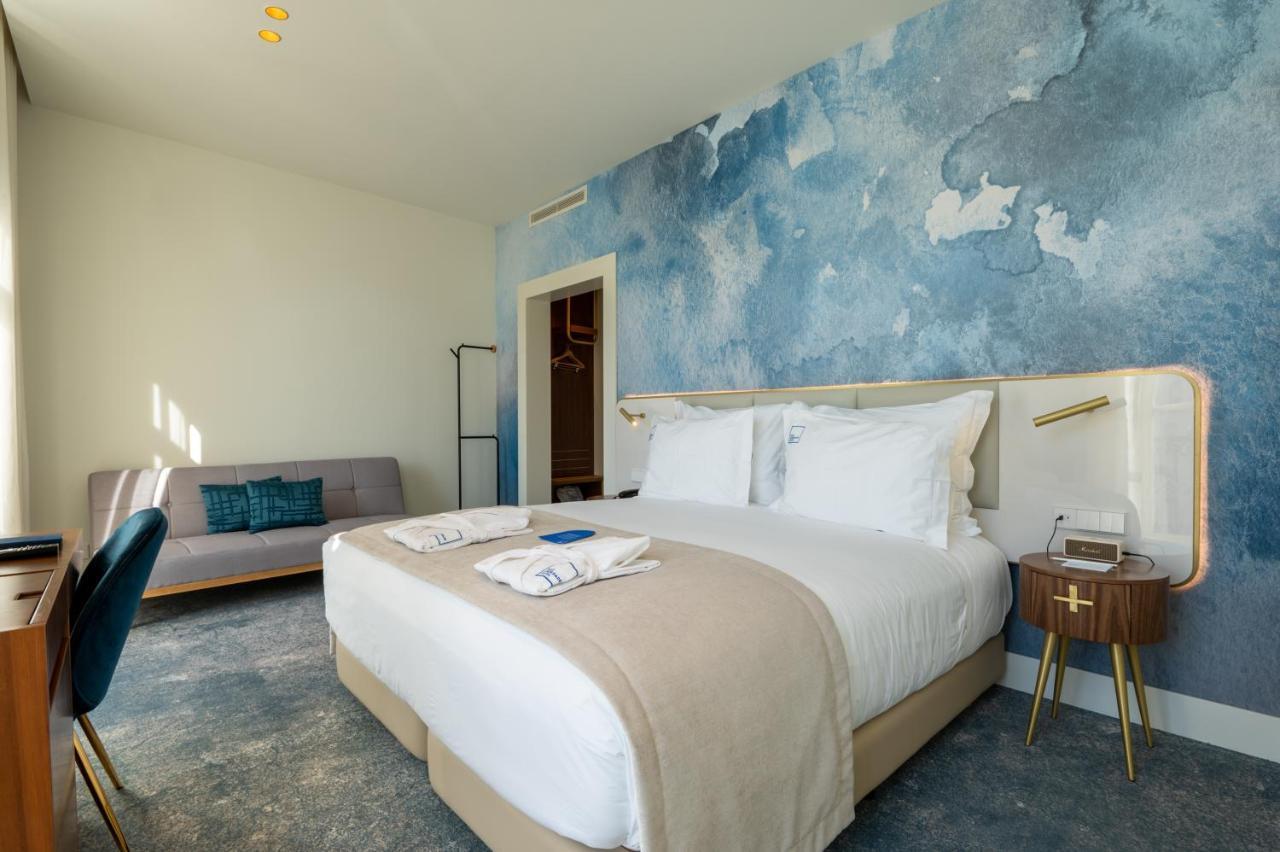 Deluxe Double or Twin Room with City View,1186378834:JPEG