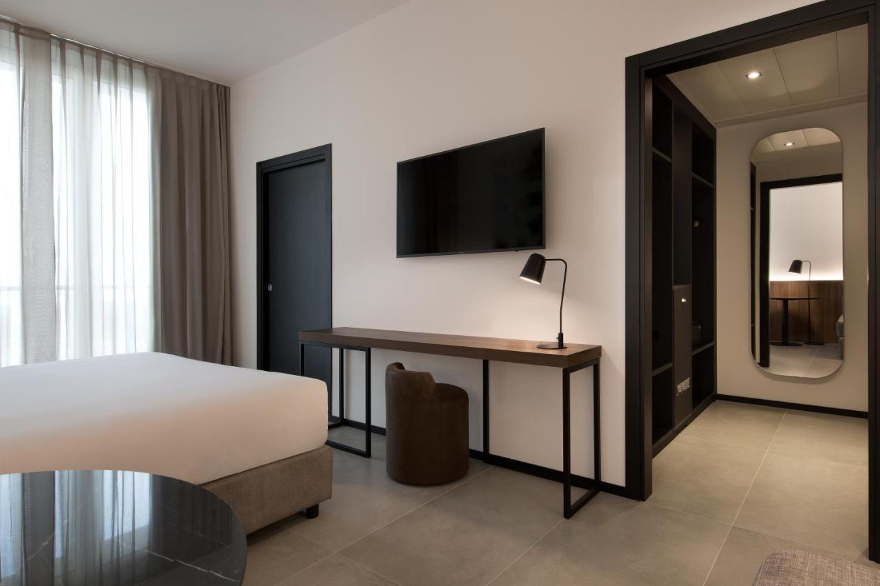 Luxury Triple Room
