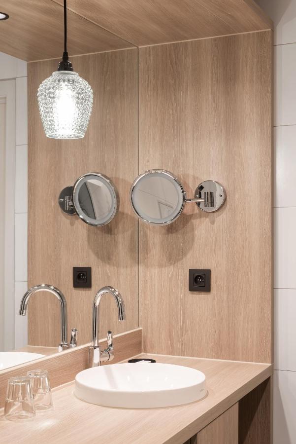 Family Room (2 Adults + 2 Children),1539232525:JPEG