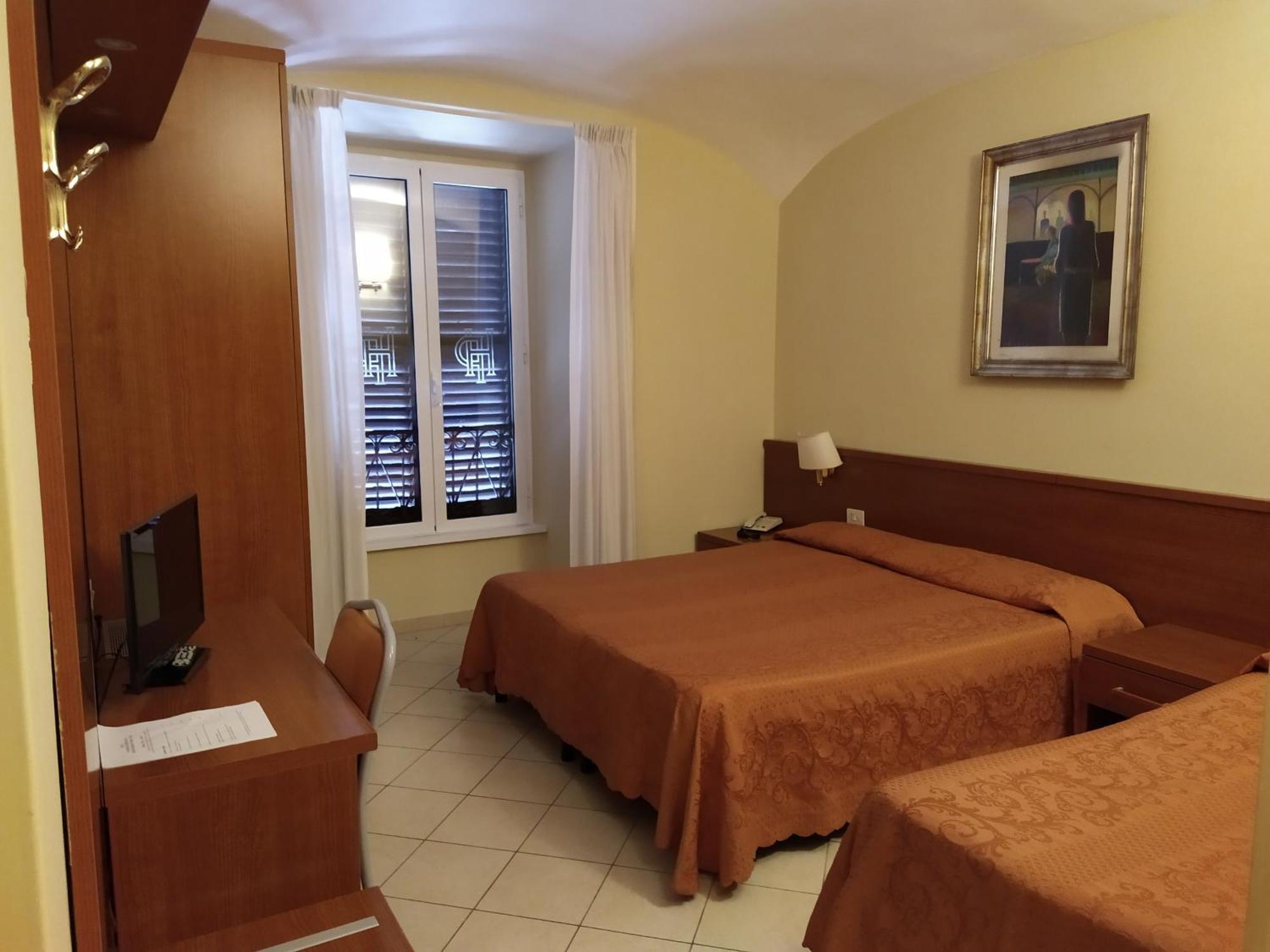 Triple Room,1437938218:JPEG
