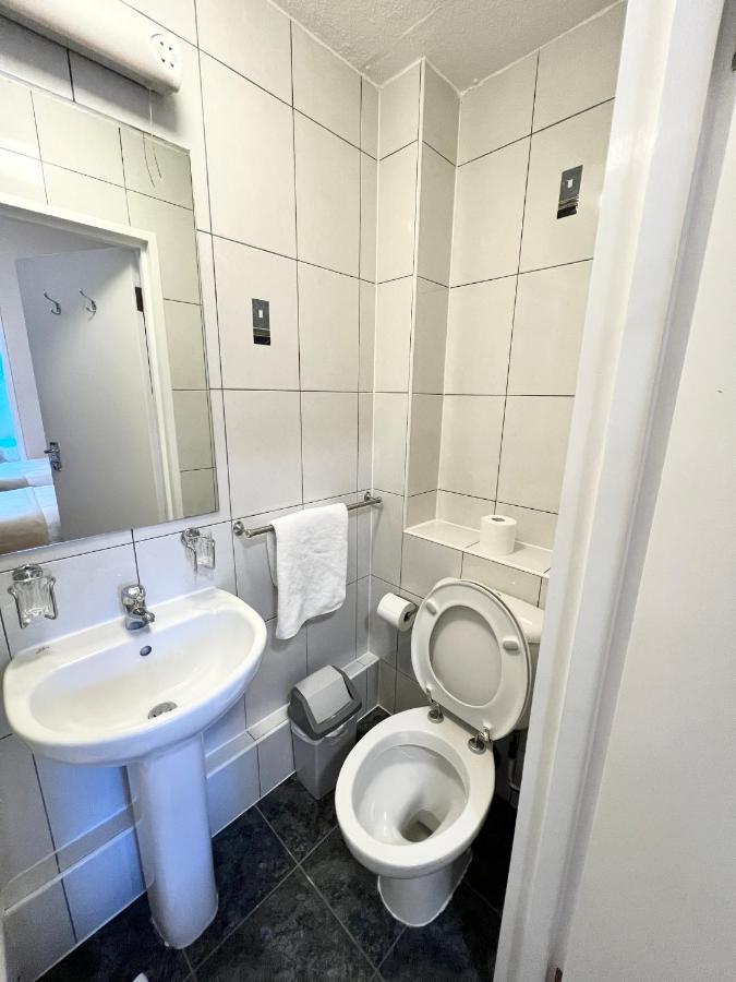 Triple Room Private Bathroom