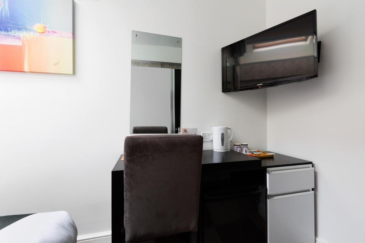 Double Room Private Bathroom