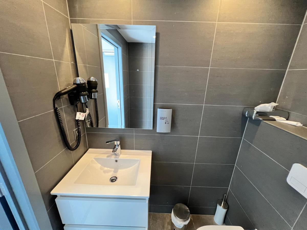 Single Room Single Bed