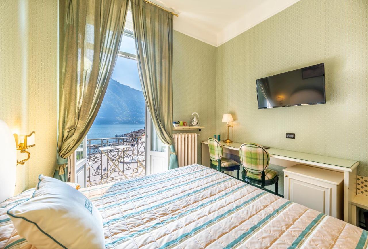 Double or Twin Room with Lake View and Balcony