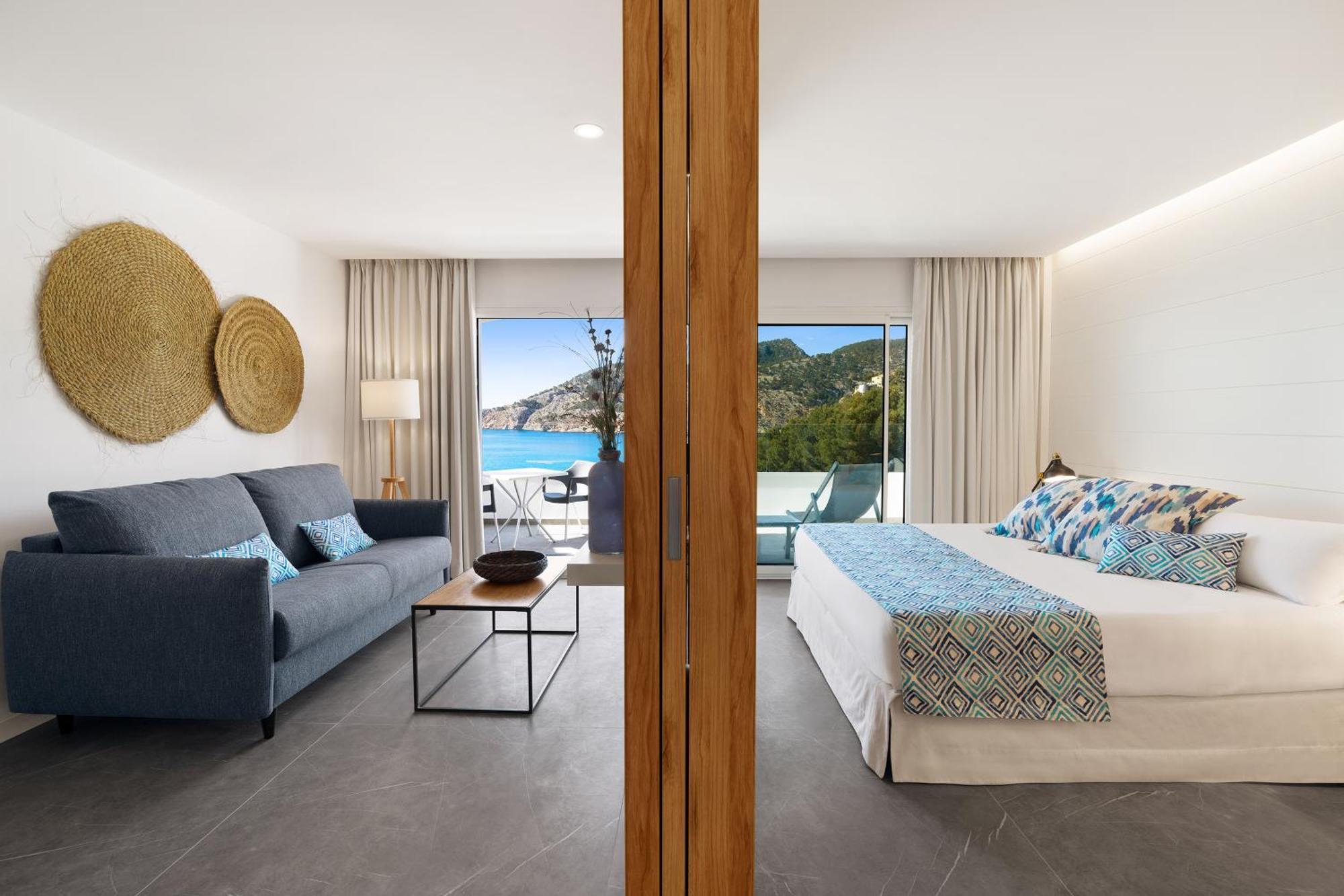 Suite Sea Pool View
