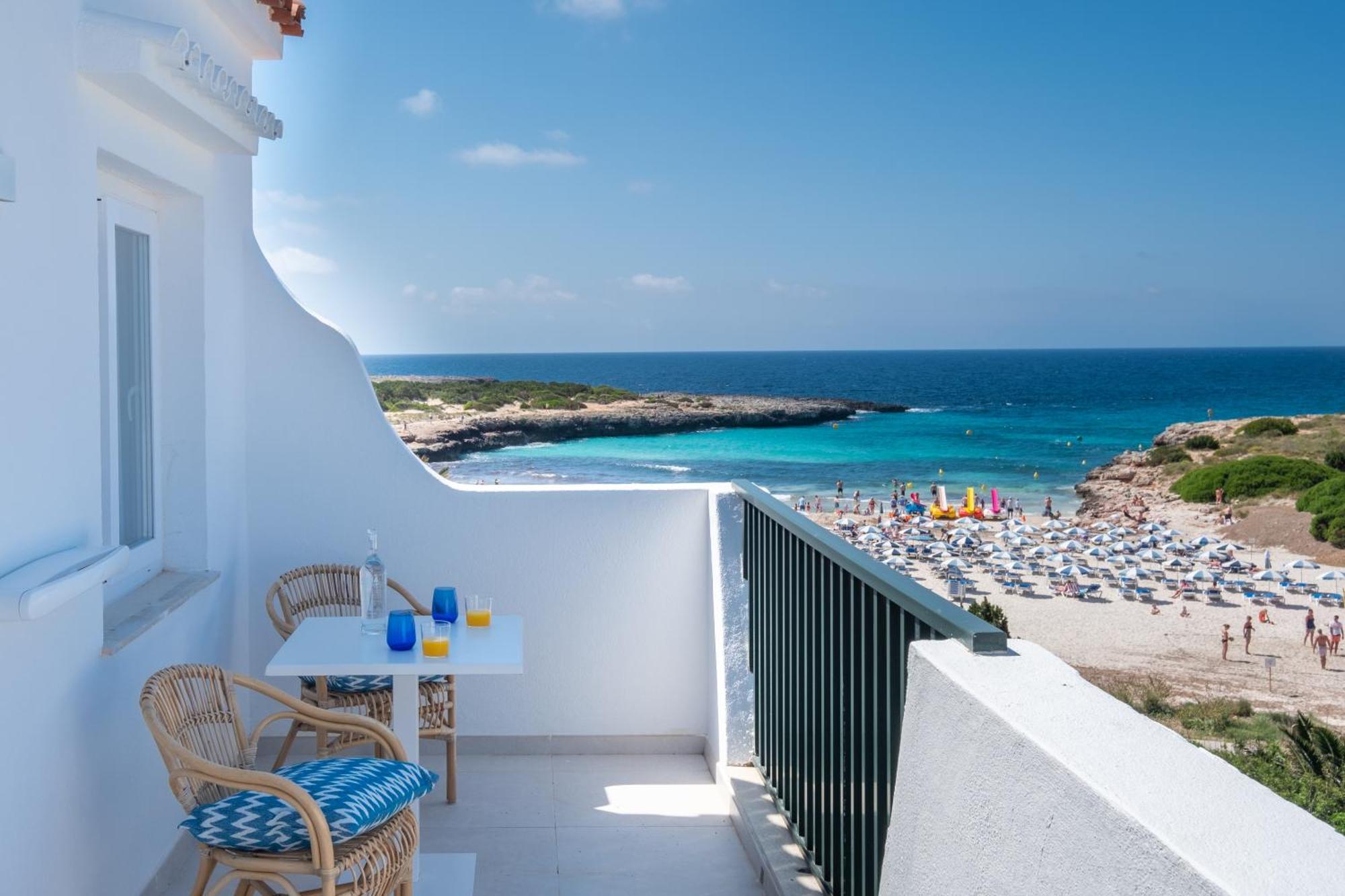 Select Studio Side Sea View